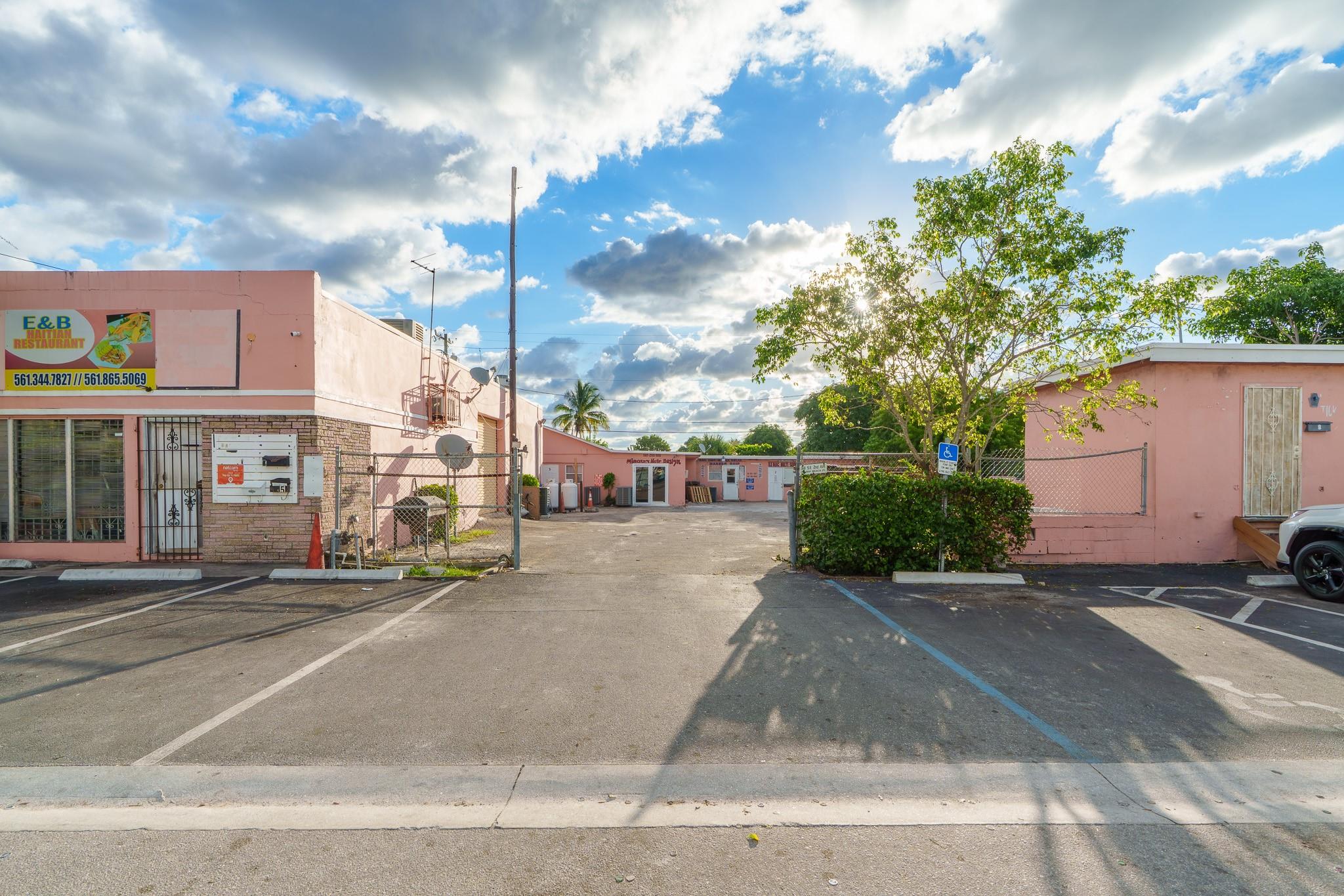 ***INVESOR'S DREAM IN EAST DELRAY!*** Rare double lot (13,260 sqft) in the booming SofA District, just blocks from Atlantic Ave and the beach. Prime CBD-RC zoning allows residential, commercial, or mixed-use up to 5 stories. Build 30 units/acre or up to 70 units/acre with 20% workforce housing. Ideal for multifamily, light industrial, or warehouse use. Month-to-month tenants provide steady income while planning your project. Don’t miss this rare opportunity in one of Delray’s fastest-growing areas!