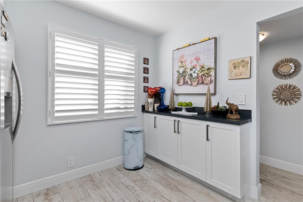 BOCA WALK - Residential