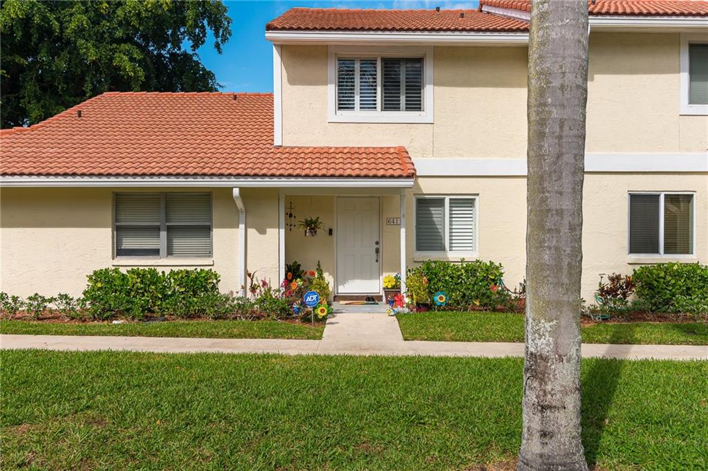 BOCA WALK - Residential