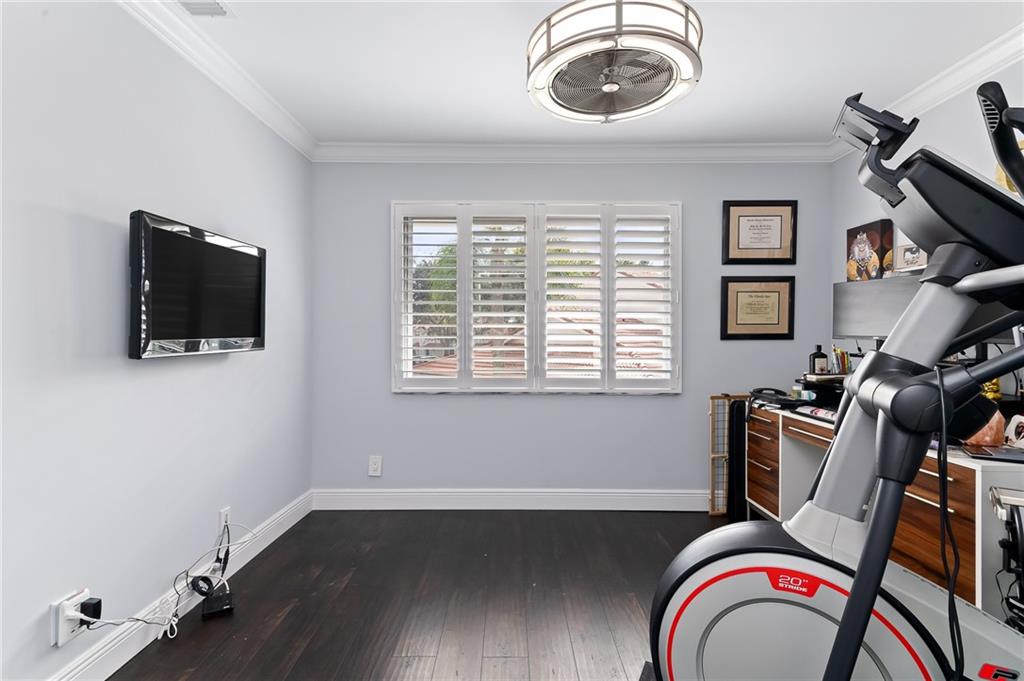 BOCA WALK - Residential