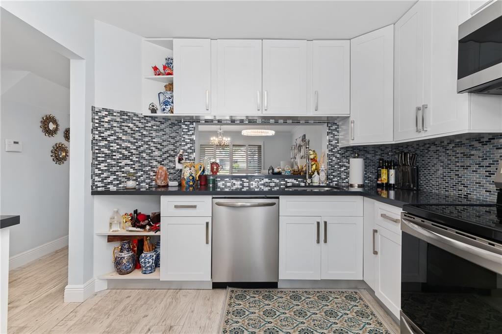 BOCA WALK - Residential