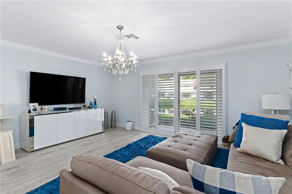 BOCA WALK - Residential