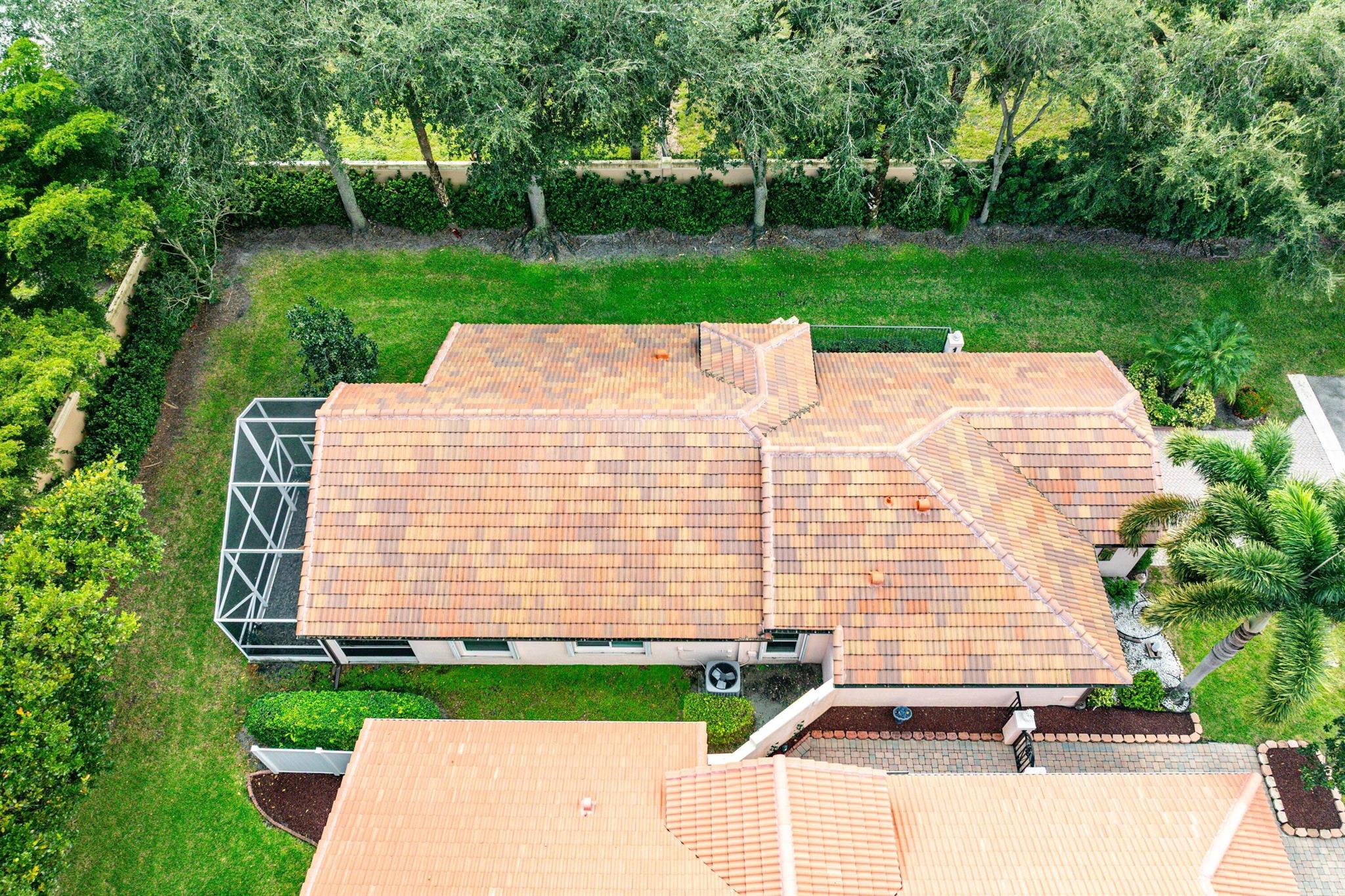 CASCADE LAKES - Residential