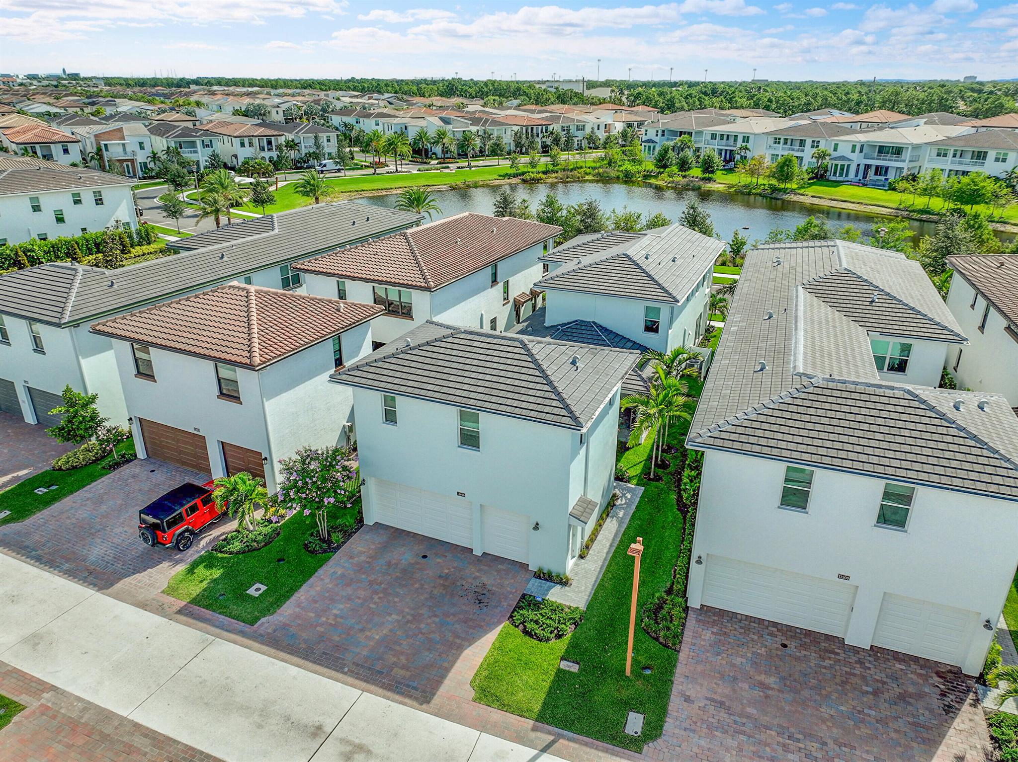 ALTON NEIGHBORHOOD - Residential Lease