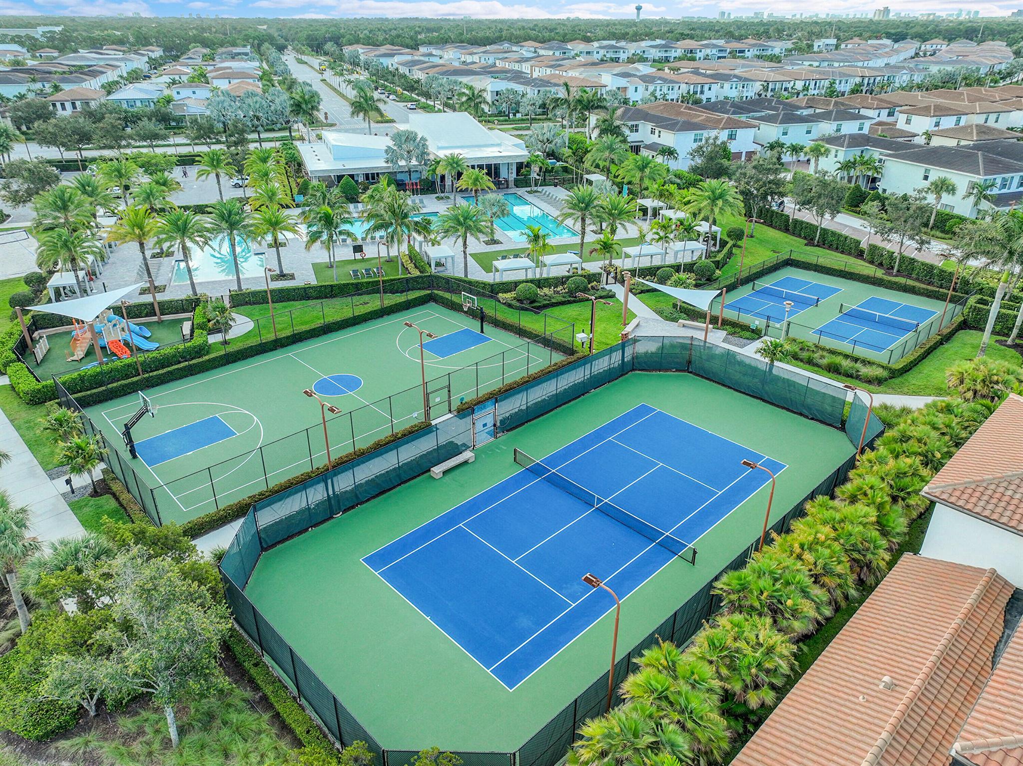 ALTON NEIGHBORHOOD - Residential Lease