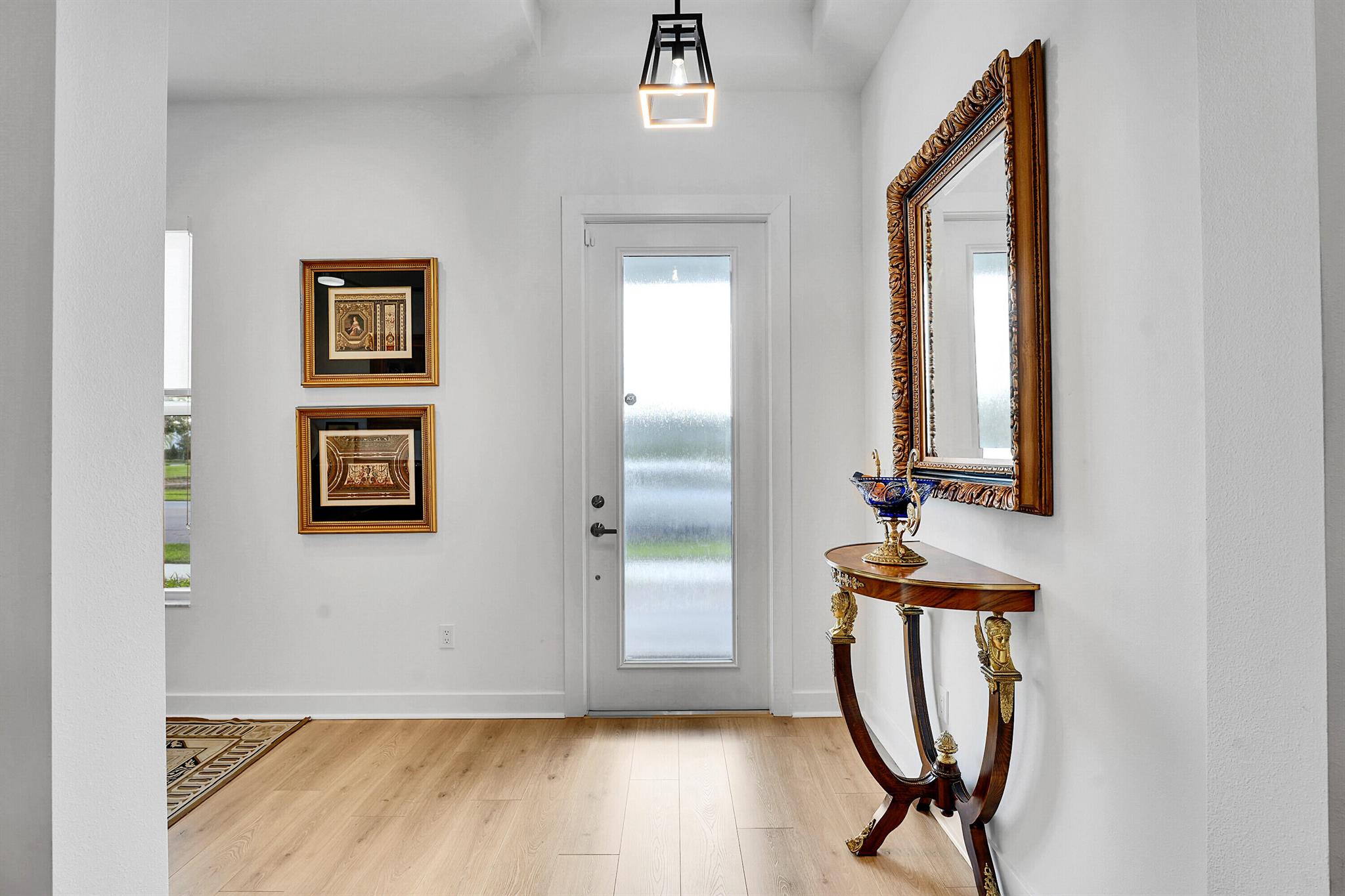 ALTON NEIGHBORHOOD - Residential Lease