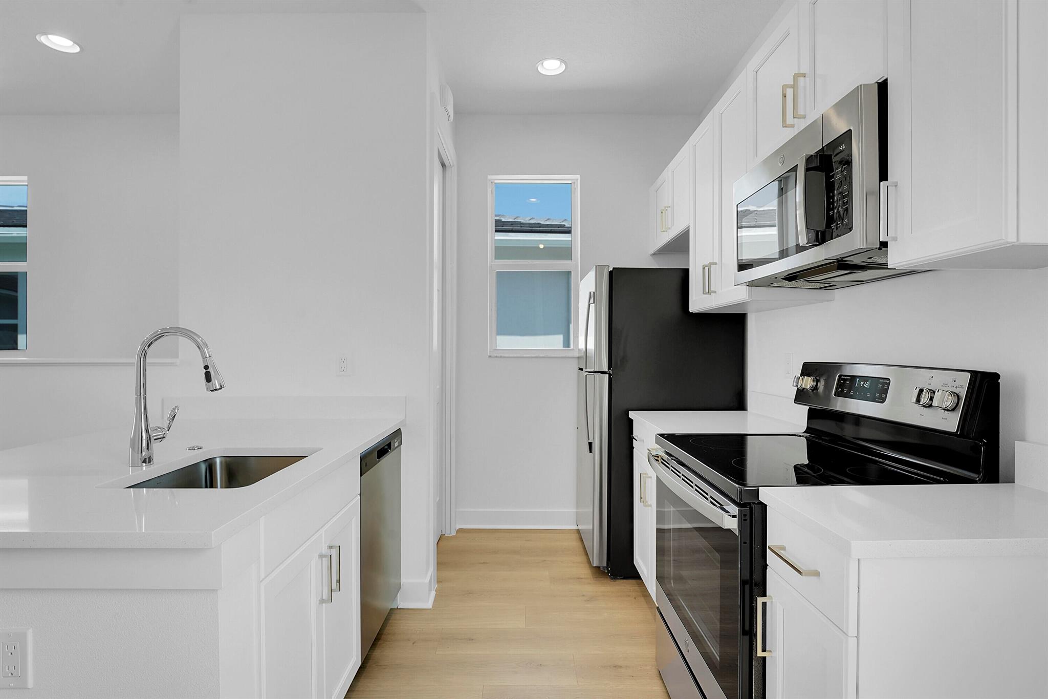 ALTON NEIGHBORHOOD - Residential Lease