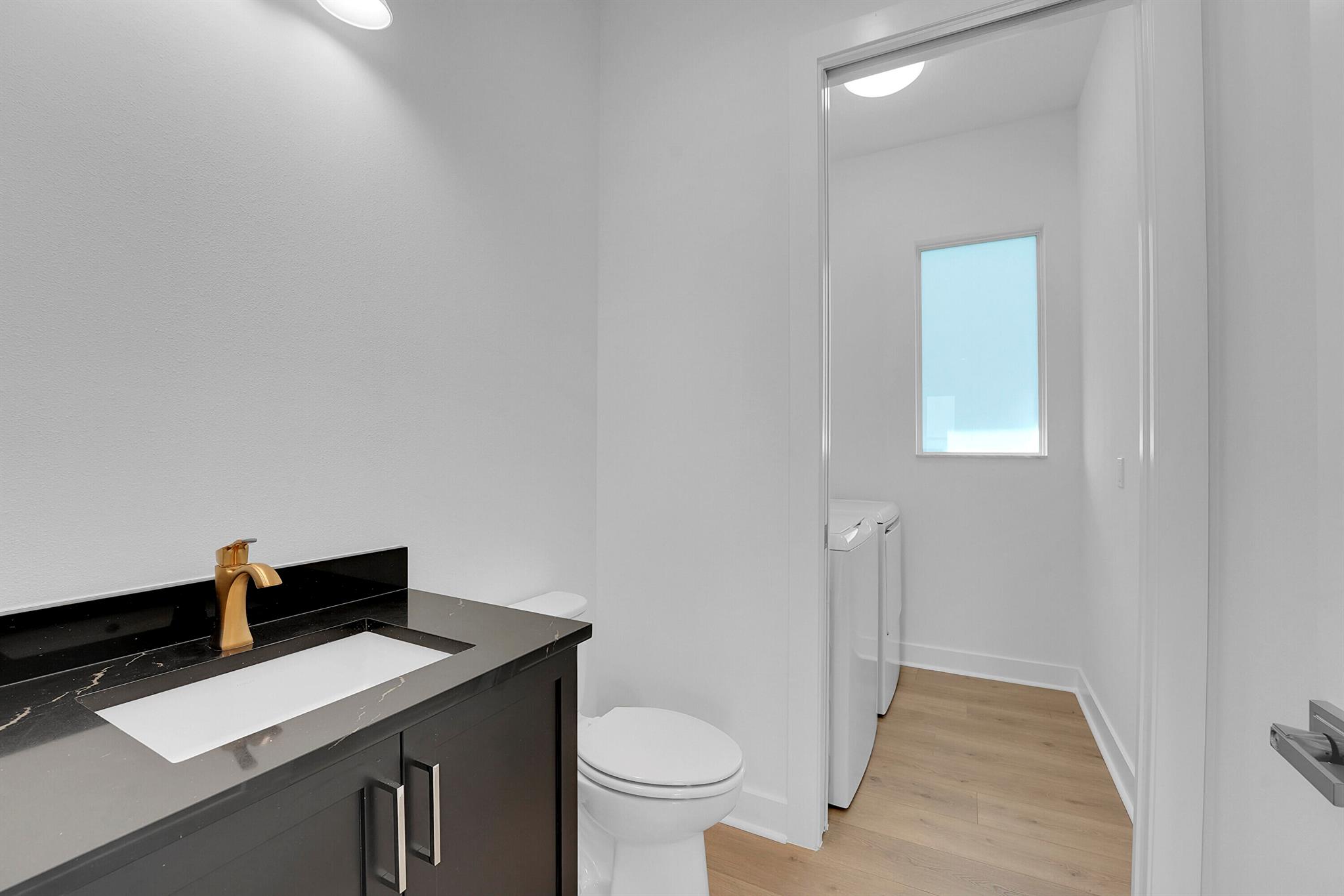 ALTON NEIGHBORHOOD - Residential Lease