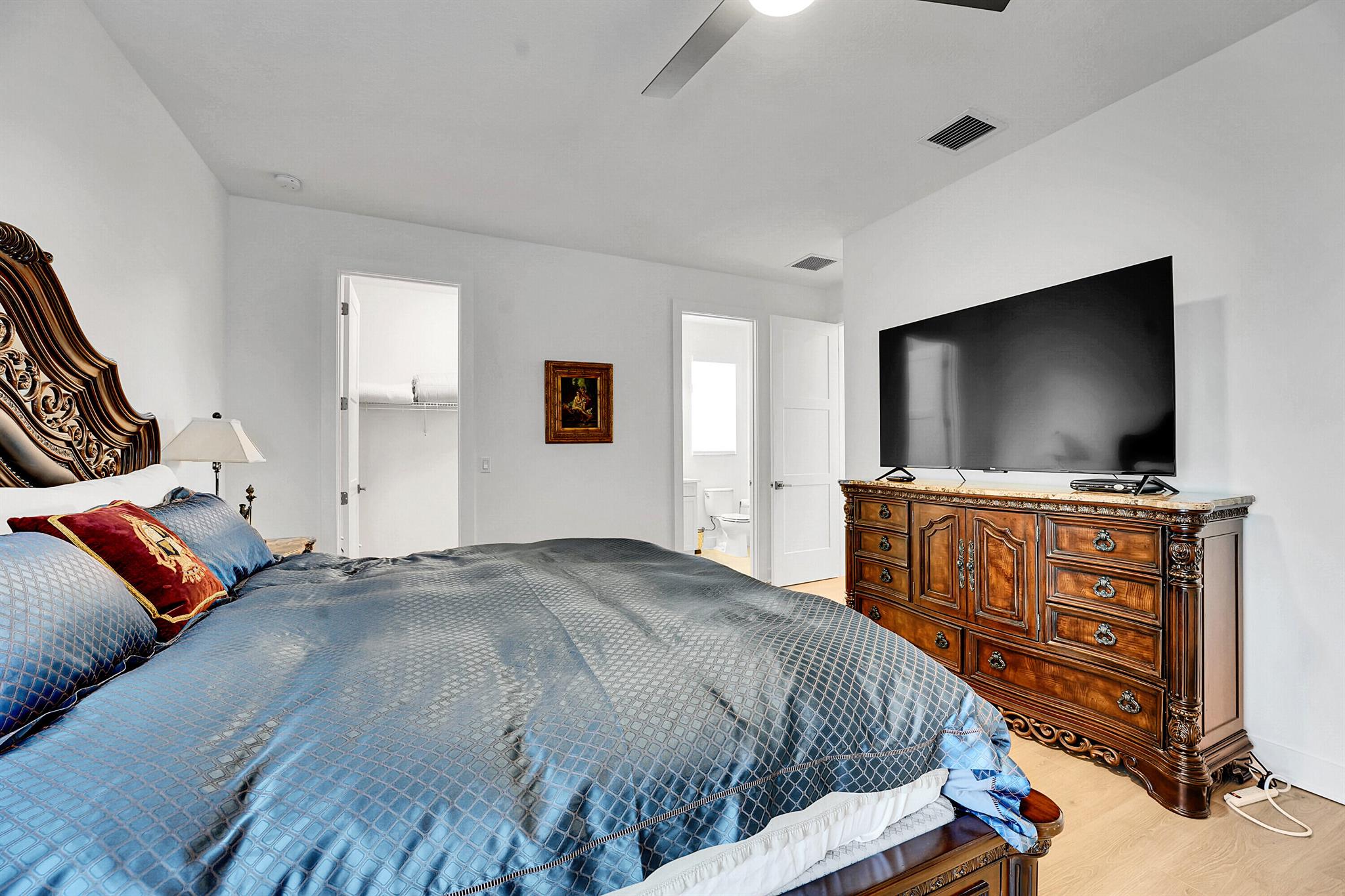 ALTON NEIGHBORHOOD - Residential Lease