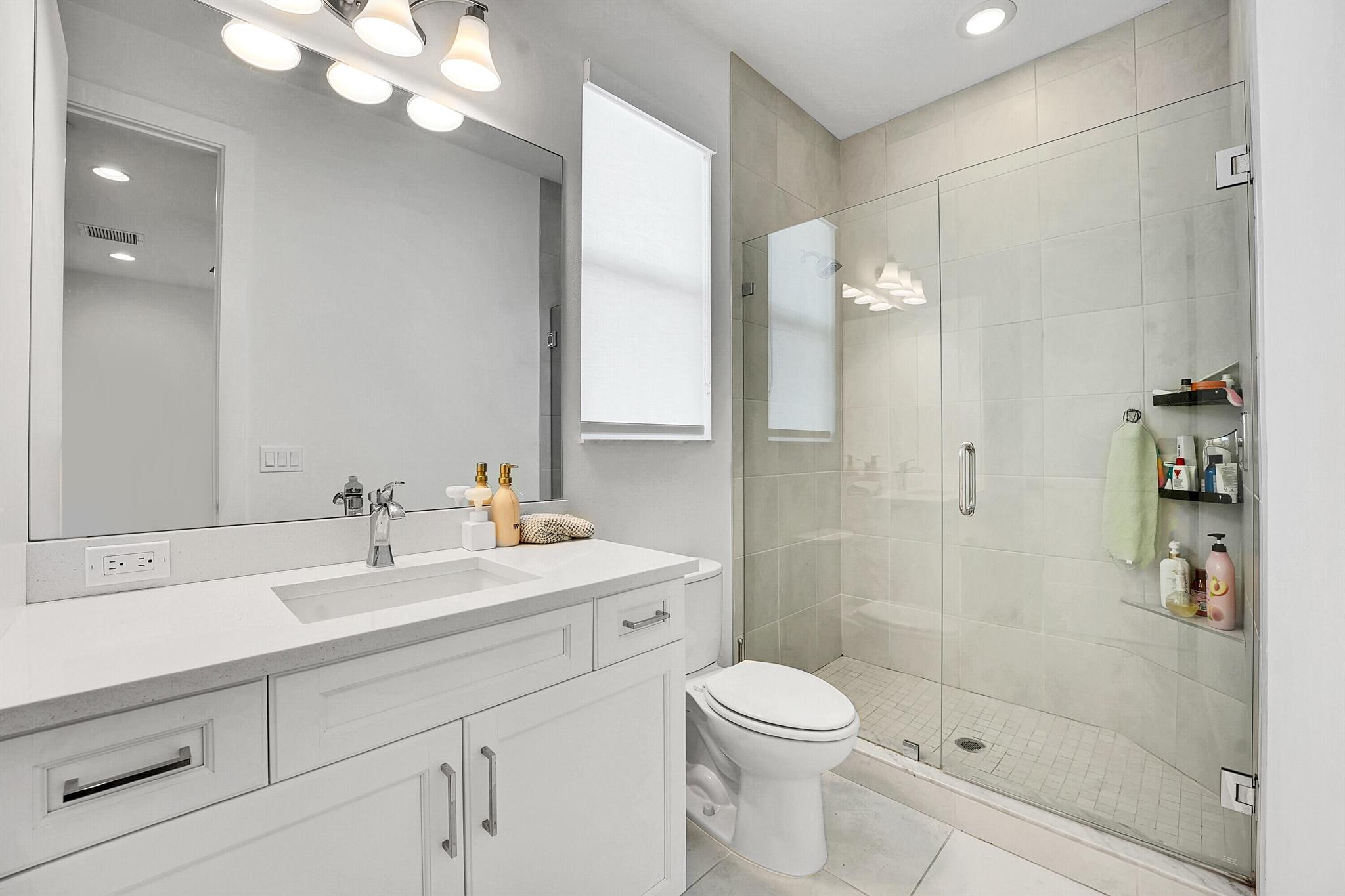 ALTON NEIGHBORHOOD - Residential Lease