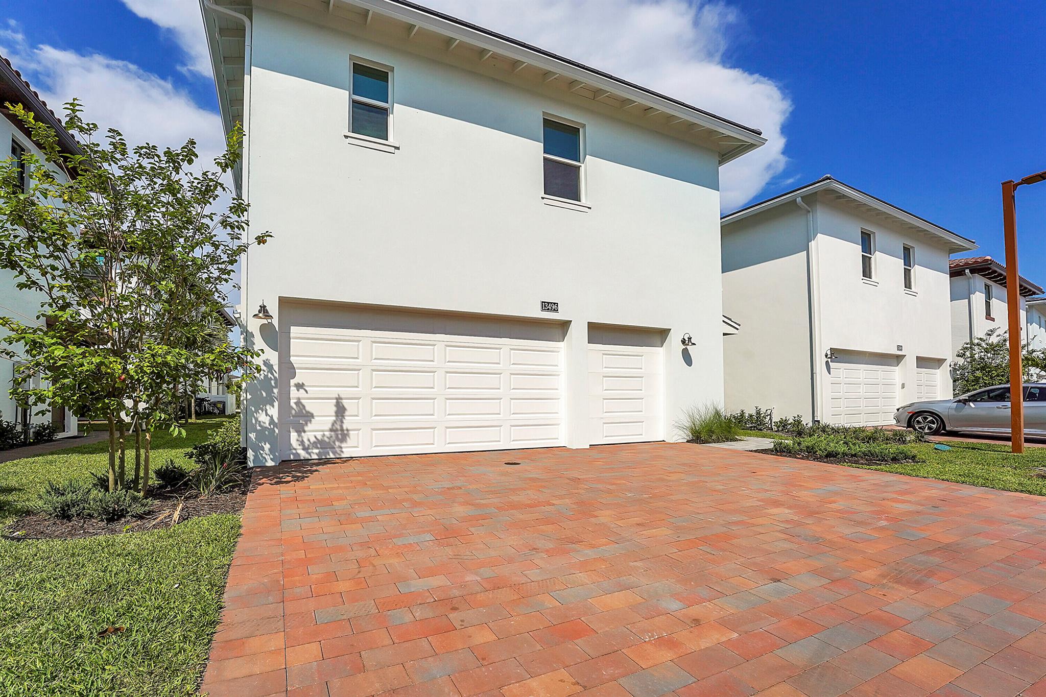 ALTON NEIGHBORHOOD - Residential Lease