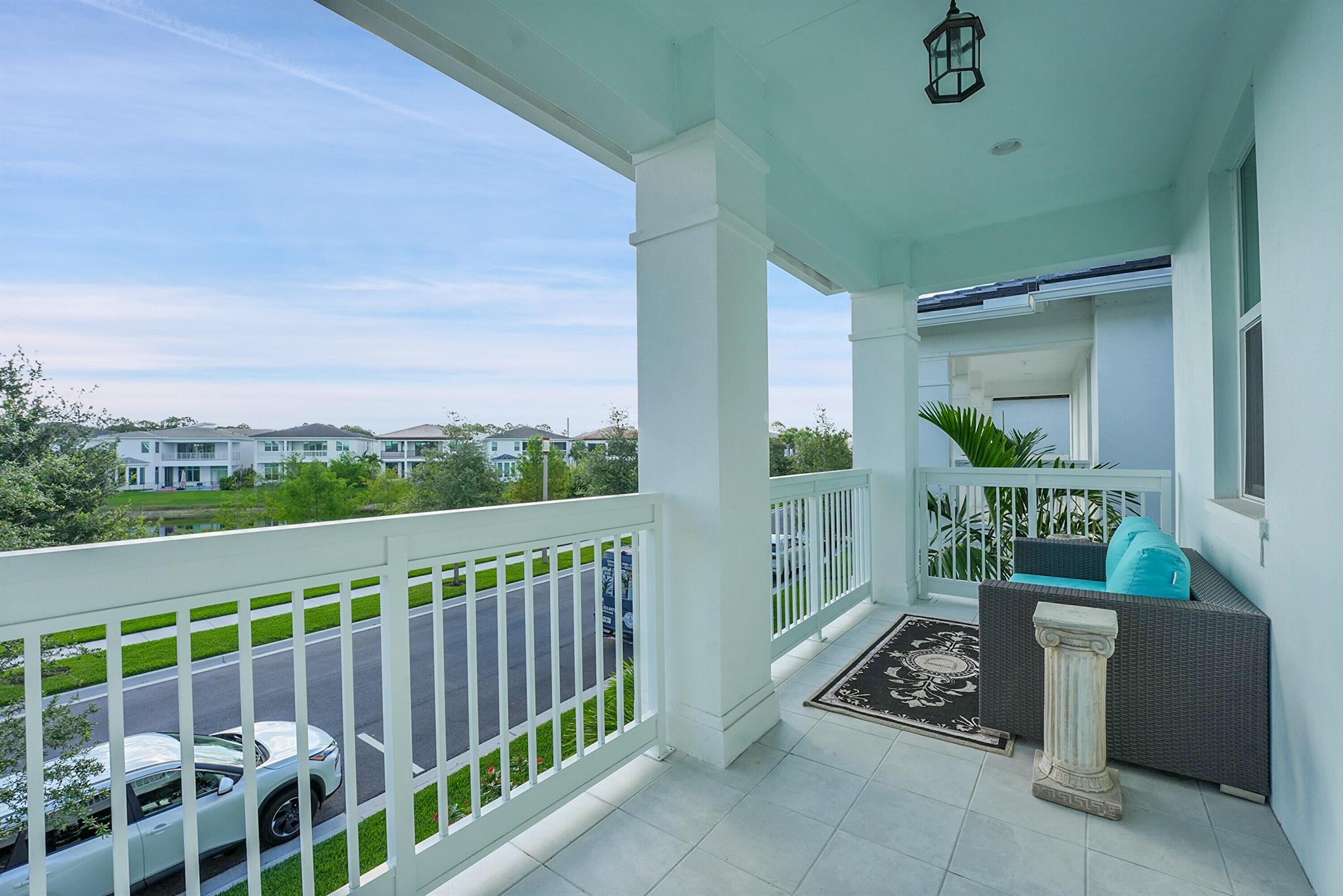 ALTON NEIGHBORHOOD - Residential Lease