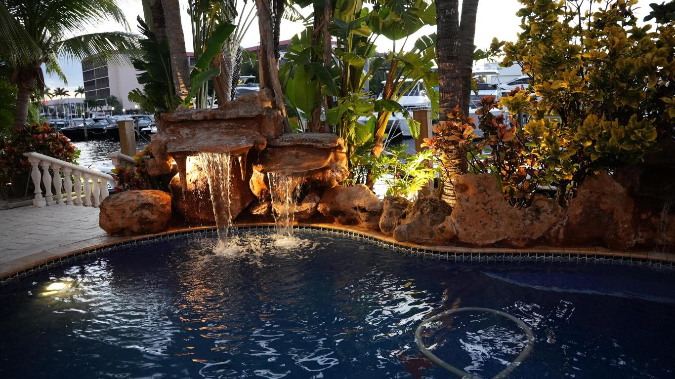 MANZO MAR - Residential Lease