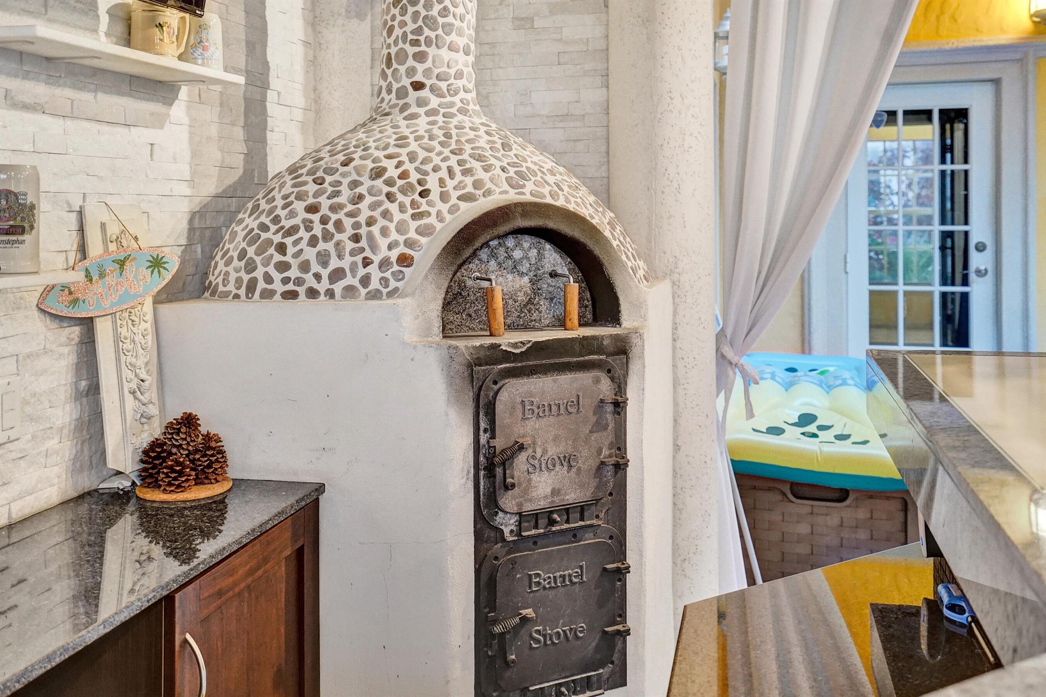 MANZO MAR - Residential Lease