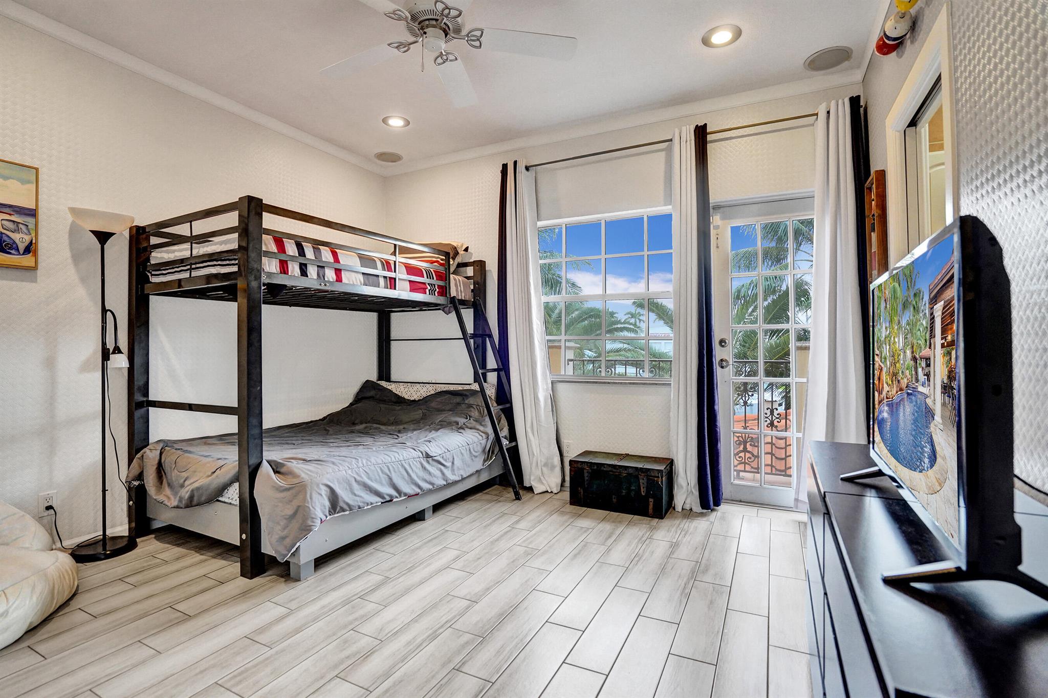 MANZO MAR - Residential Lease