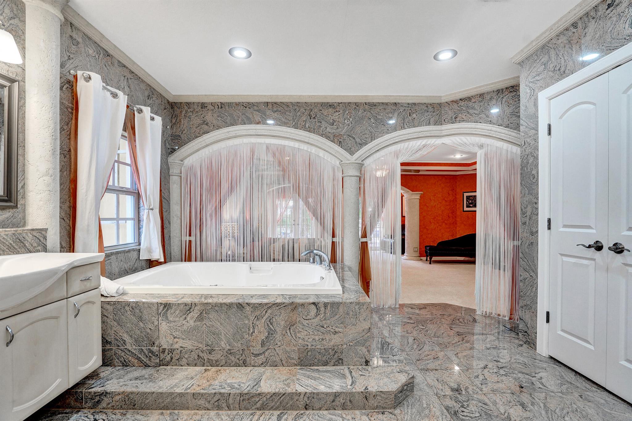 MANZO MAR - Residential Lease