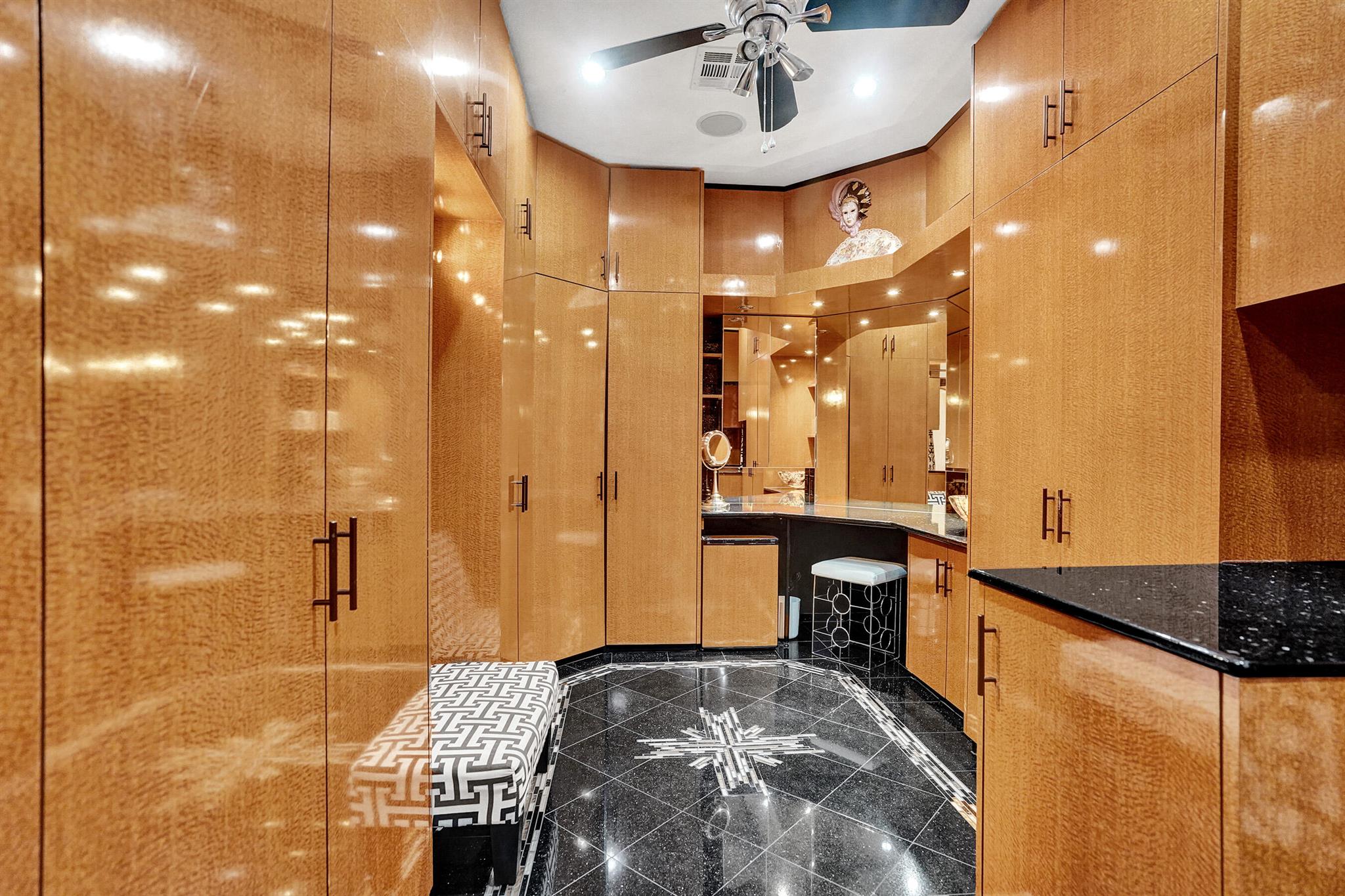 MANZO MAR - Residential Lease