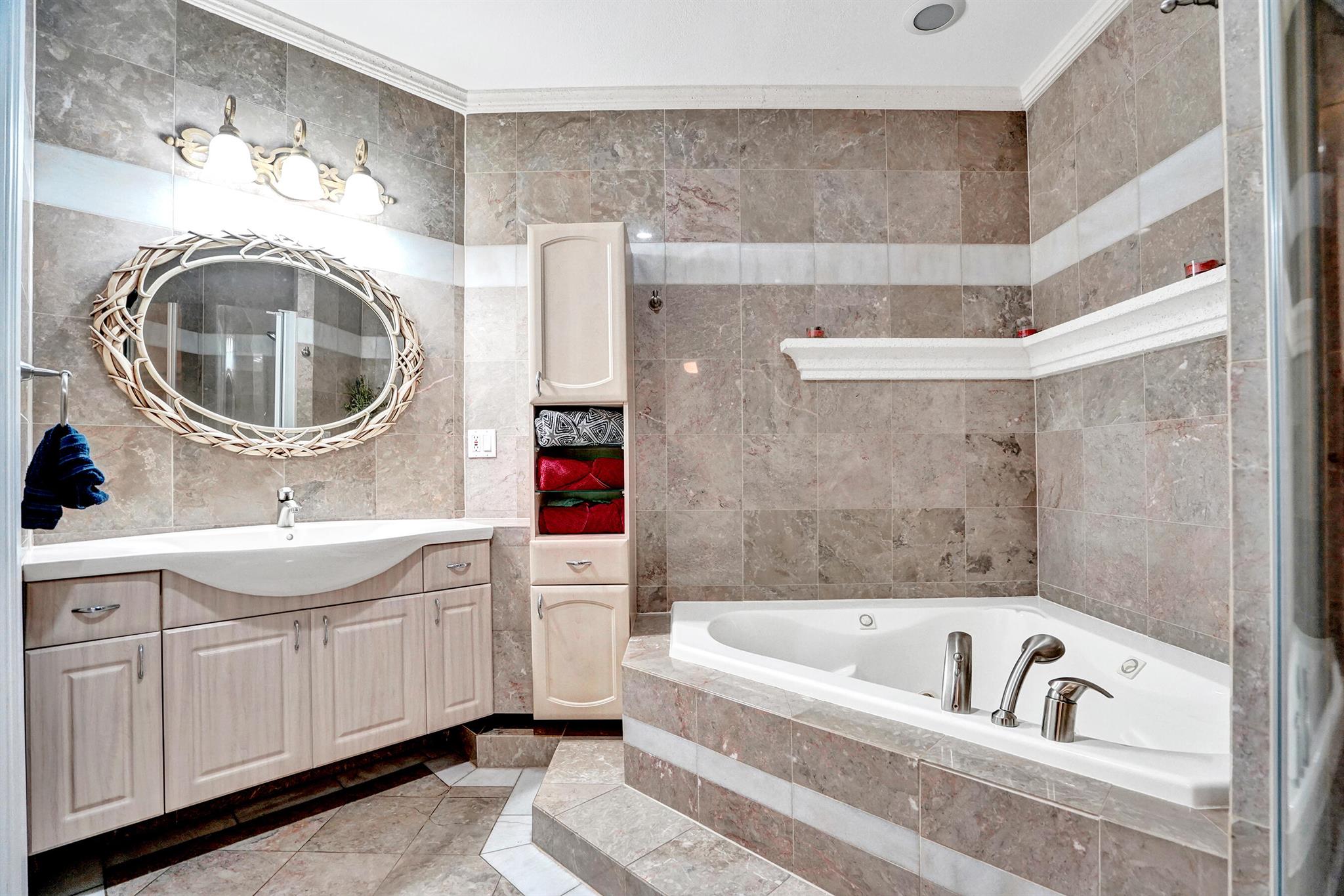 MANZO MAR - Residential Lease