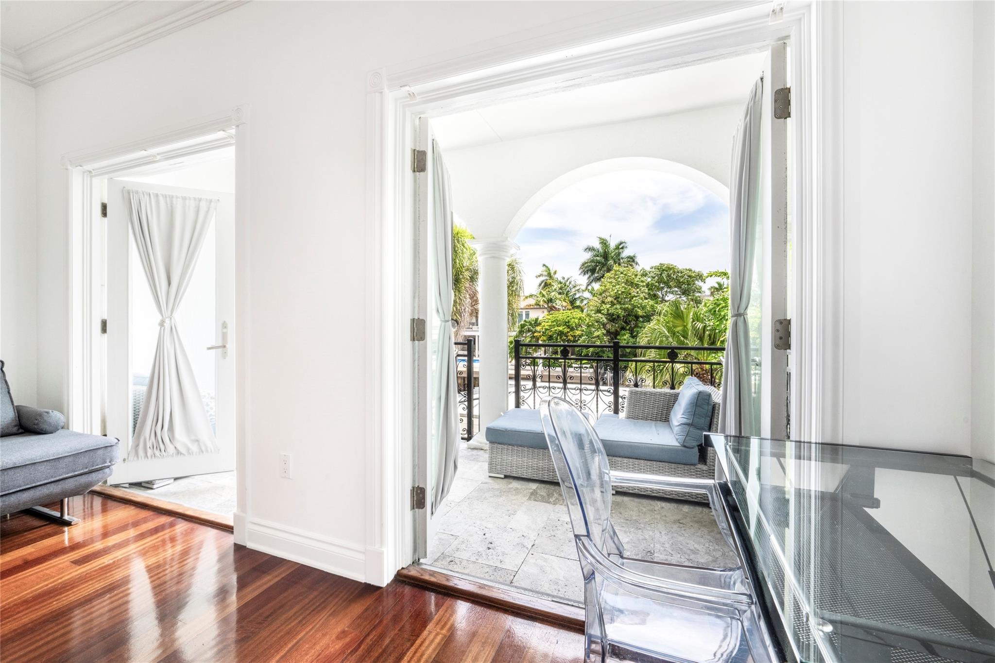 Venice 8-12 B - Residential Lease