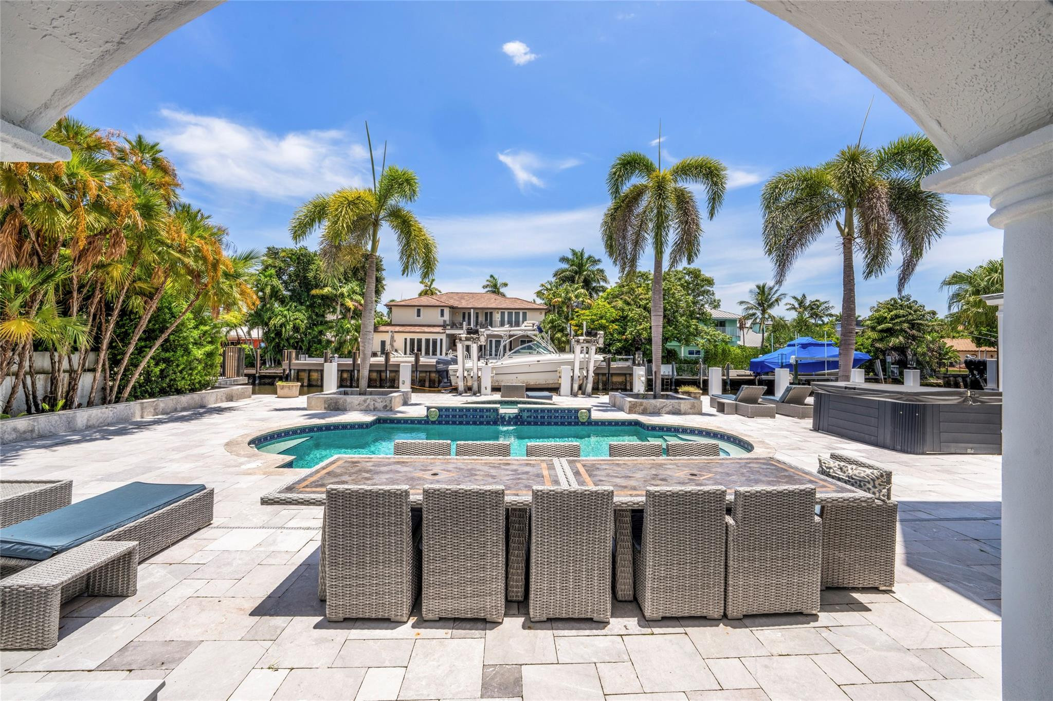 438 Coconut Isle Drive, Fort Lauderdale, FL, 33301/$34,500 3 438 Coconut Isle Drive