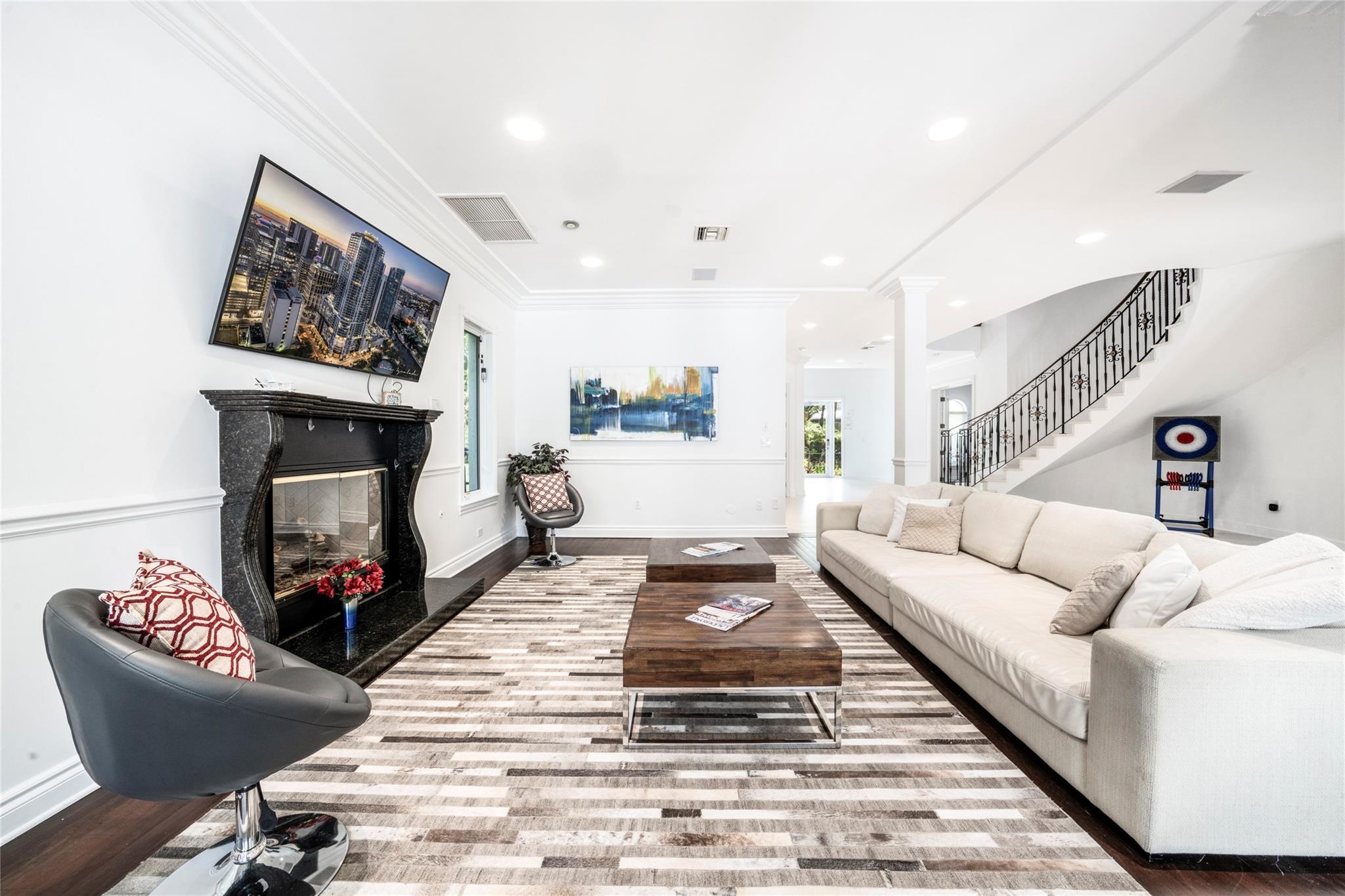 Venice 8-12 B - Residential Lease