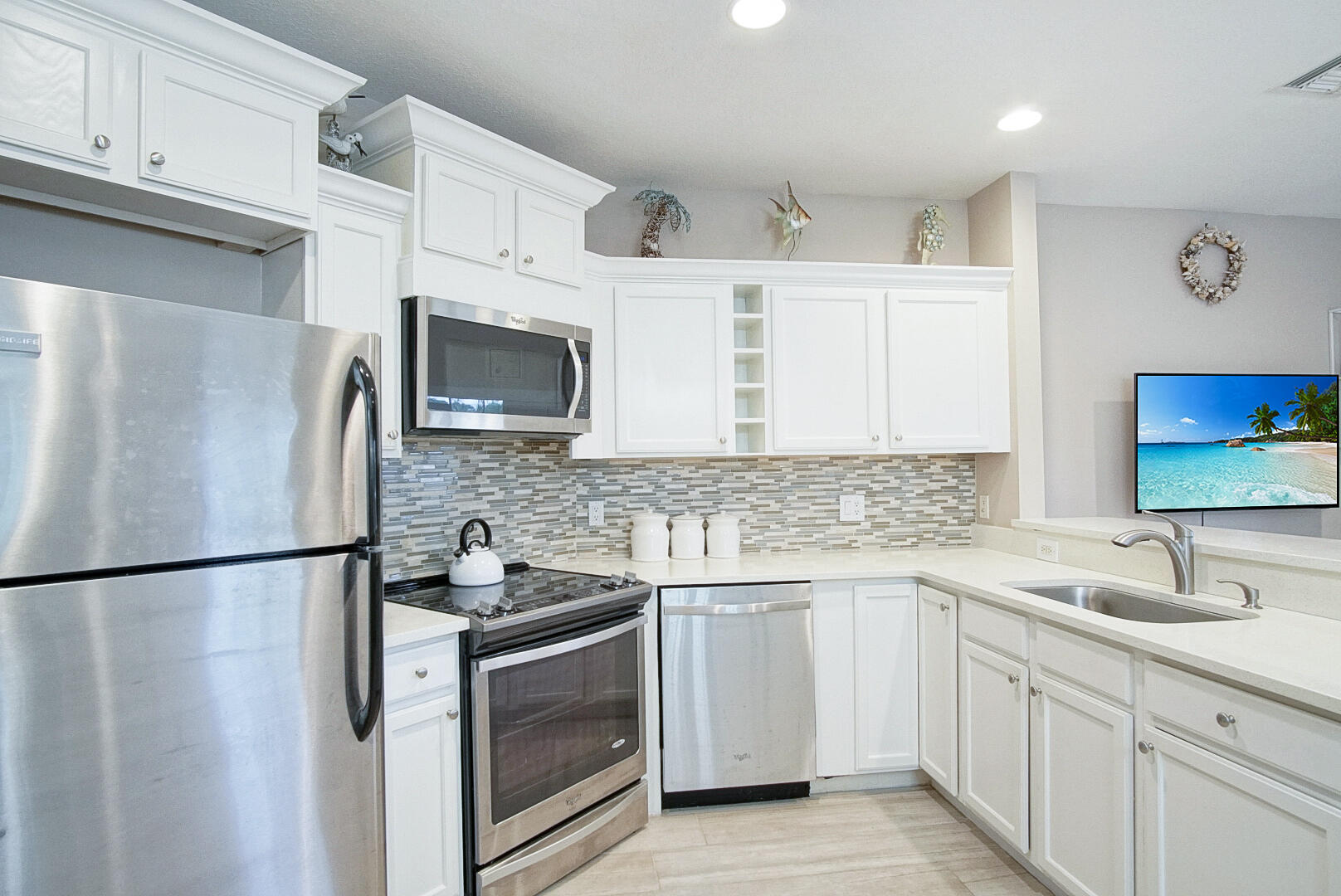 CASTLE PINES CONDOMINIUM - Residential