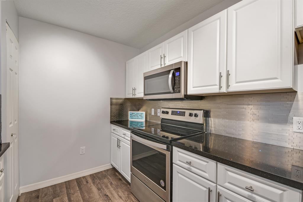 VILLAGE AT ABACOA CONDO - Residential