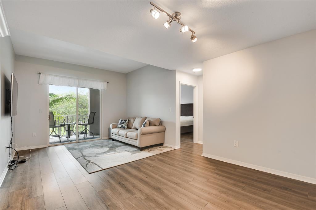 VILLAGE AT ABACOA CONDO - Residential