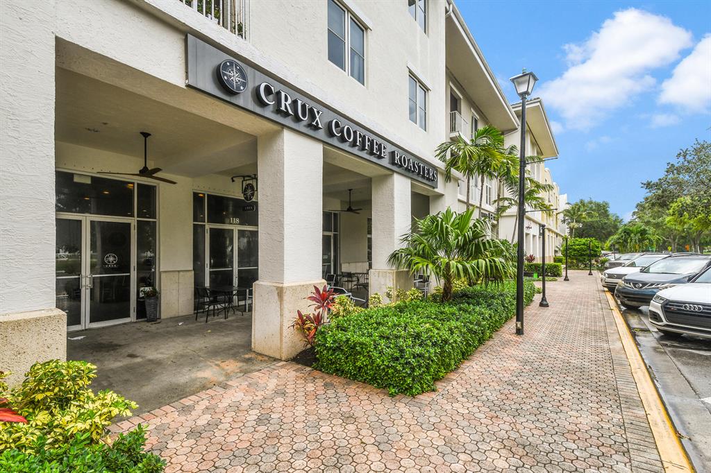 VILLAGE AT ABACOA CONDO - Residential