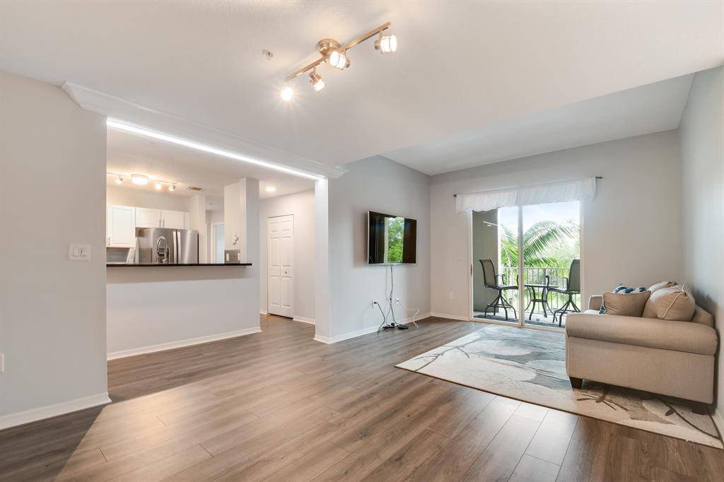 VILLAGE AT ABACOA CONDO - Residential