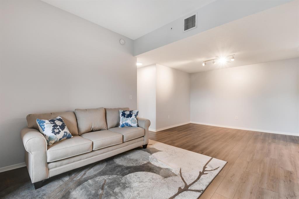 VILLAGE AT ABACOA CONDO - Residential