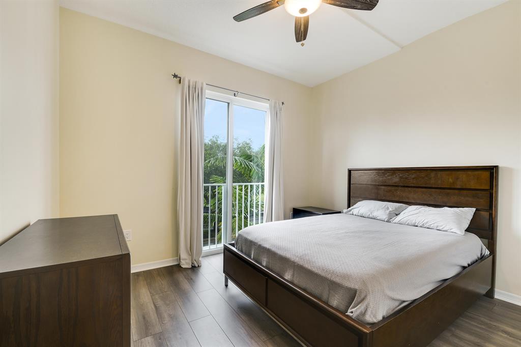 VILLAGE AT ABACOA CONDO - Residential