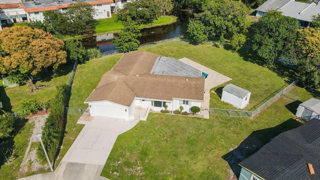 Photo of 290 NW 65th Avenue, Margate, FL 33063 (MLS # B26007601)