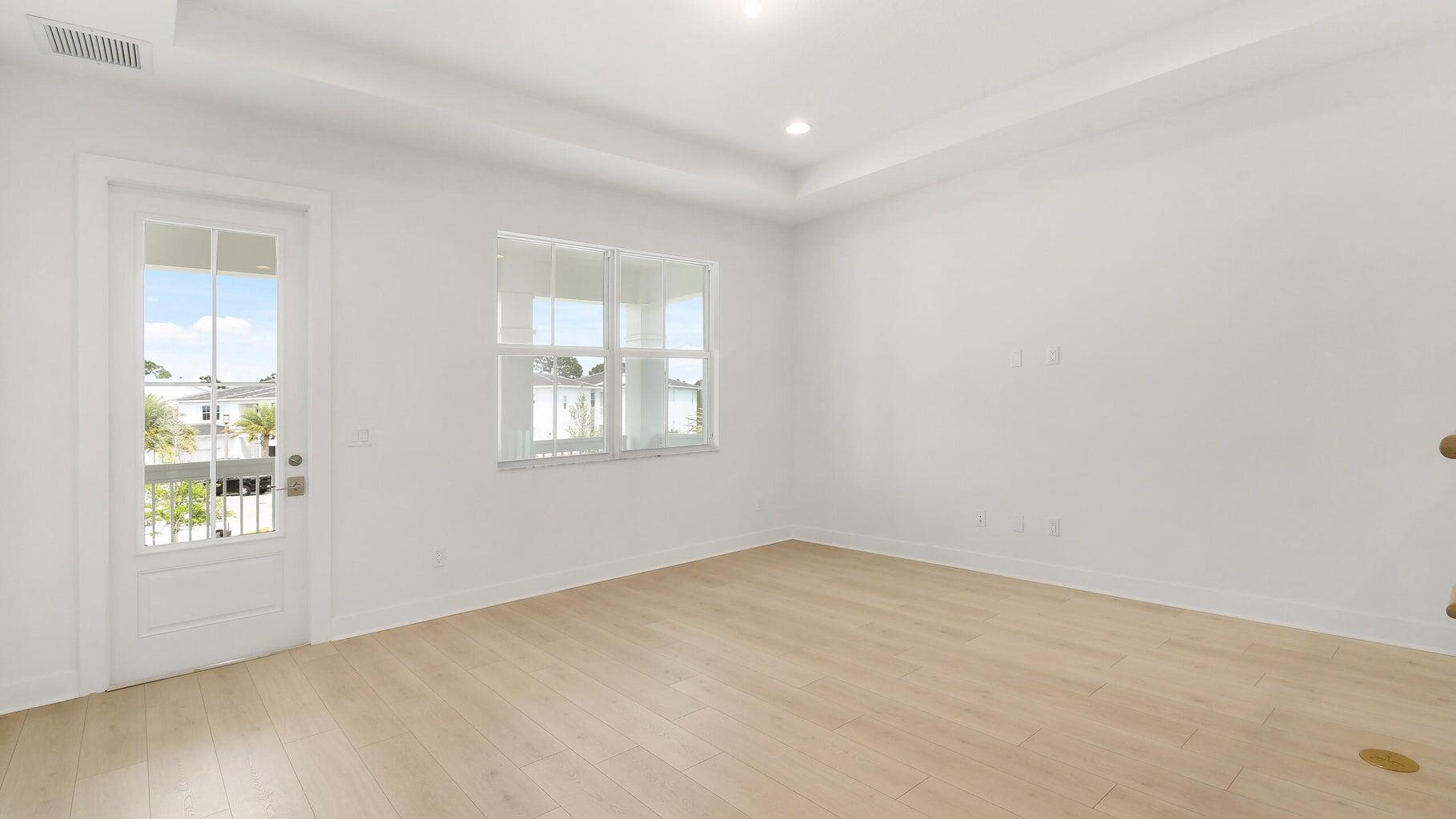 ALTON NEIGHBORHOOD - Residential Lease