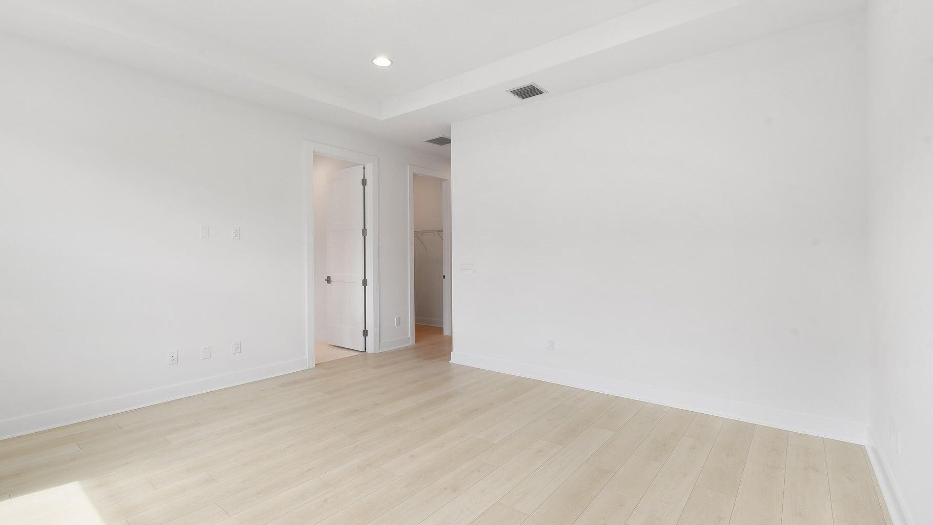 ALTON NEIGHBORHOOD - Residential Lease