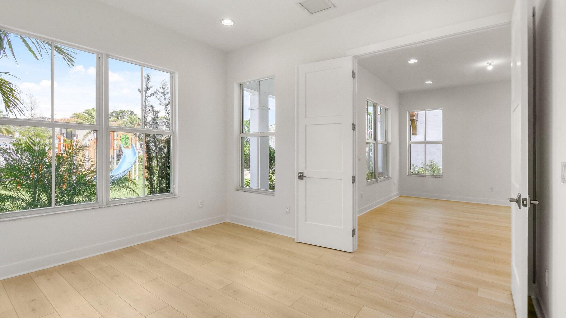 ALTON NEIGHBORHOOD - Residential Lease