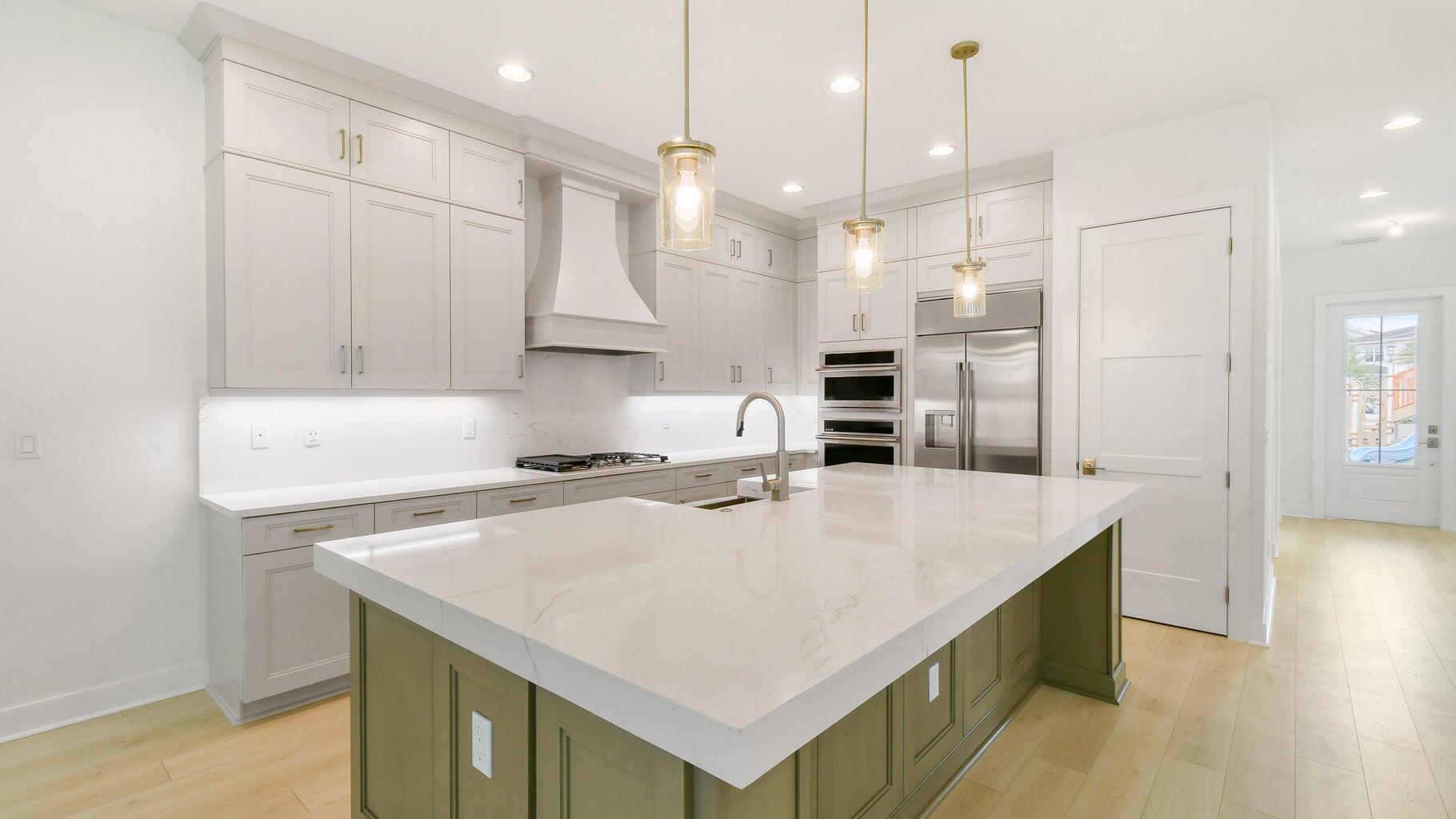 ALTON NEIGHBORHOOD - Residential Lease