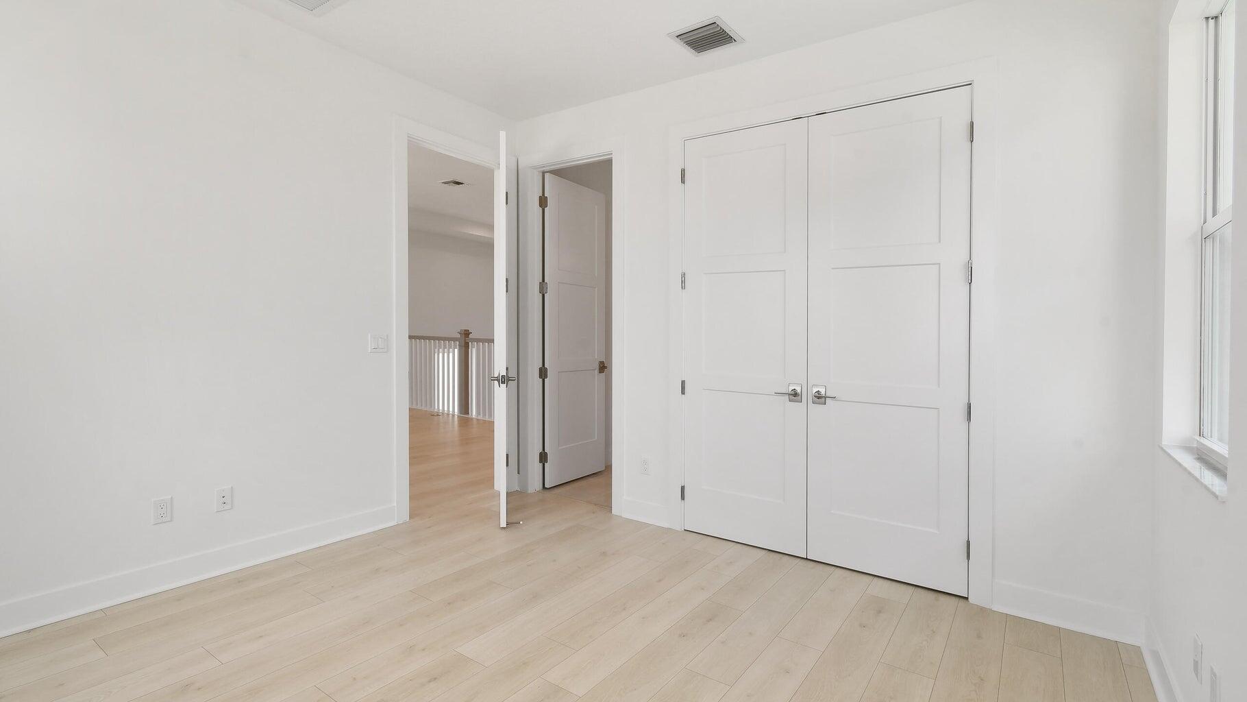 ALTON NEIGHBORHOOD - Residential Lease