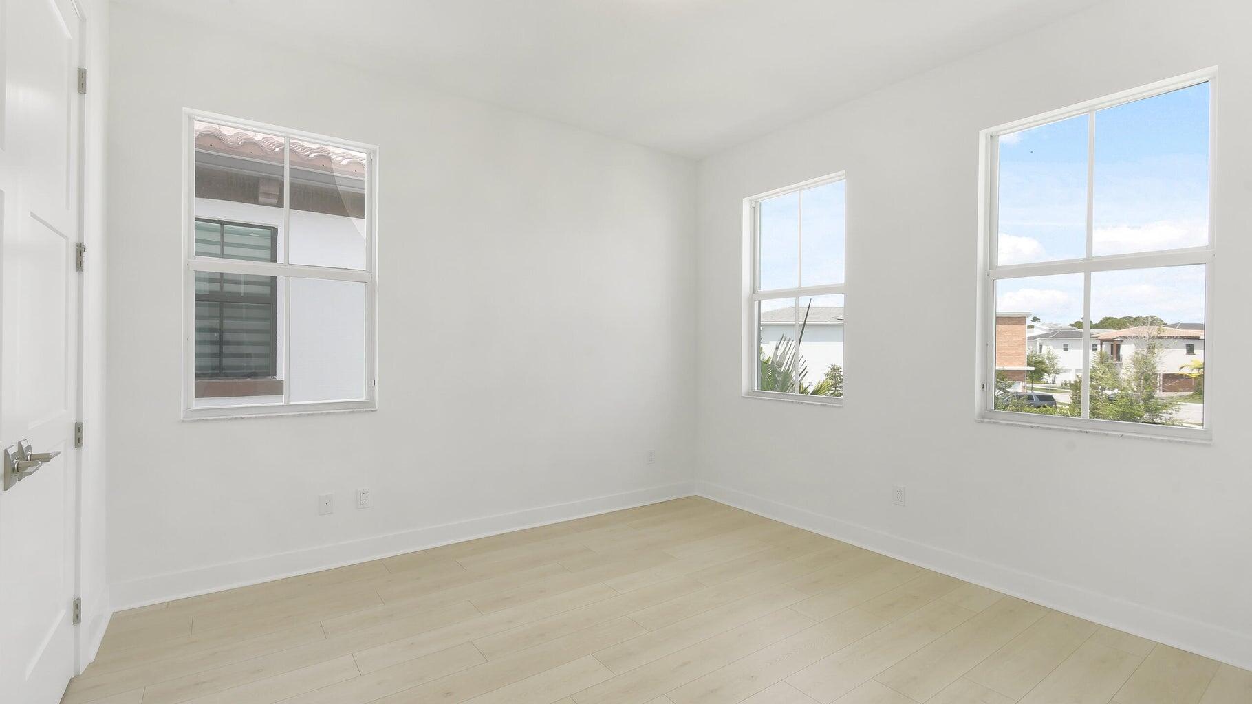 ALTON NEIGHBORHOOD - Residential Lease