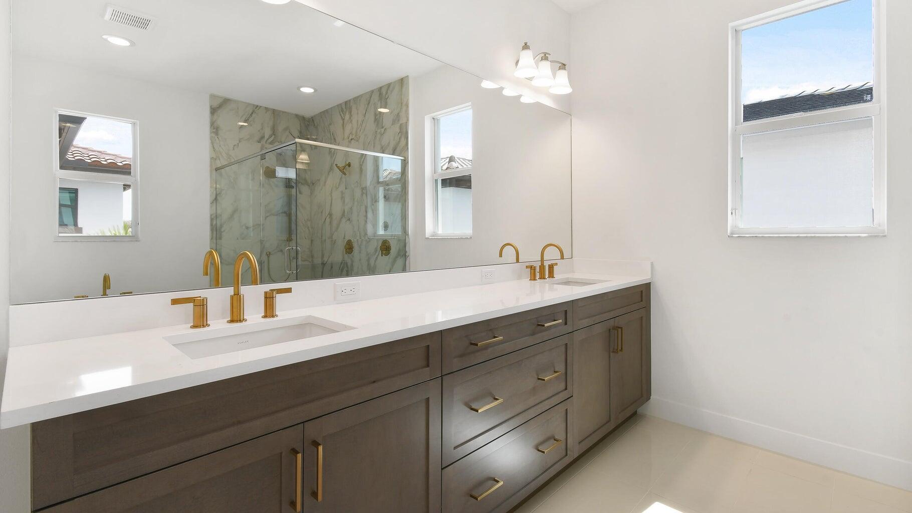 ALTON NEIGHBORHOOD - Residential Lease