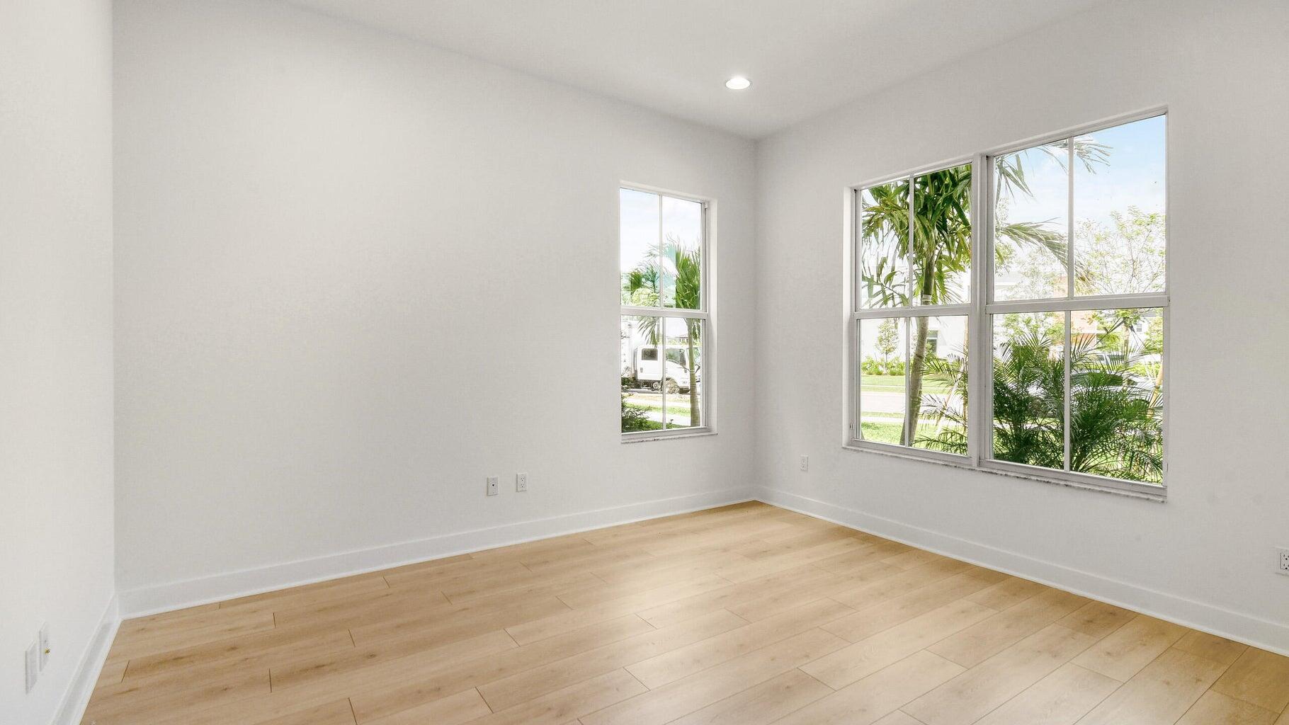 ALTON NEIGHBORHOOD - Residential Lease