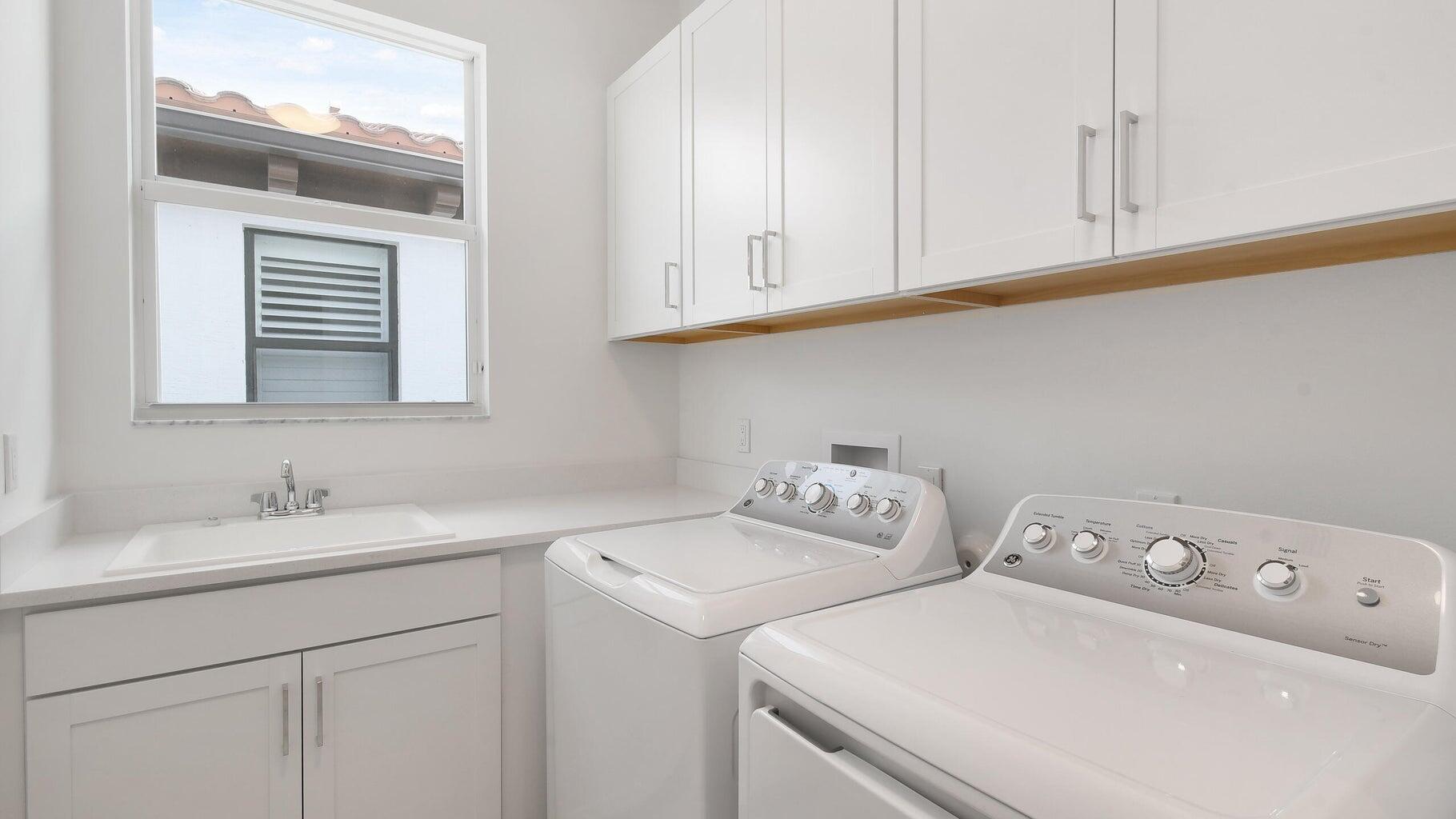 ALTON NEIGHBORHOOD - Residential Lease