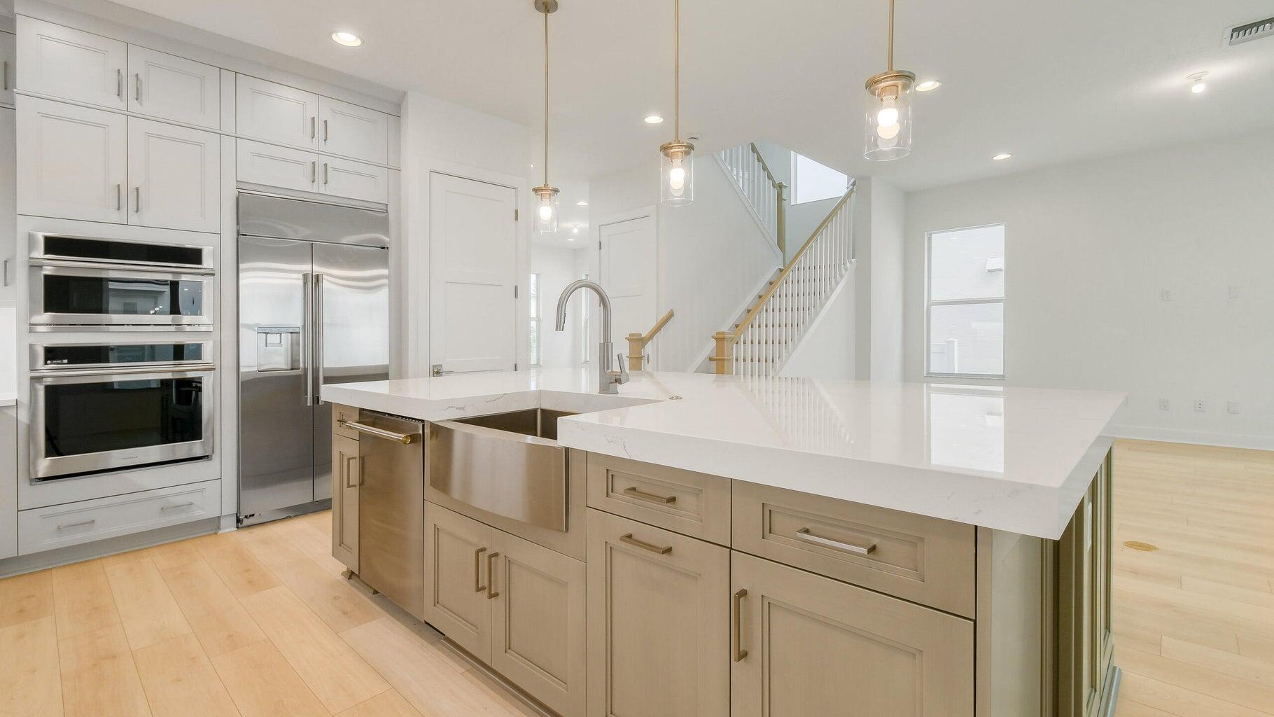 ALTON NEIGHBORHOOD - Residential Lease