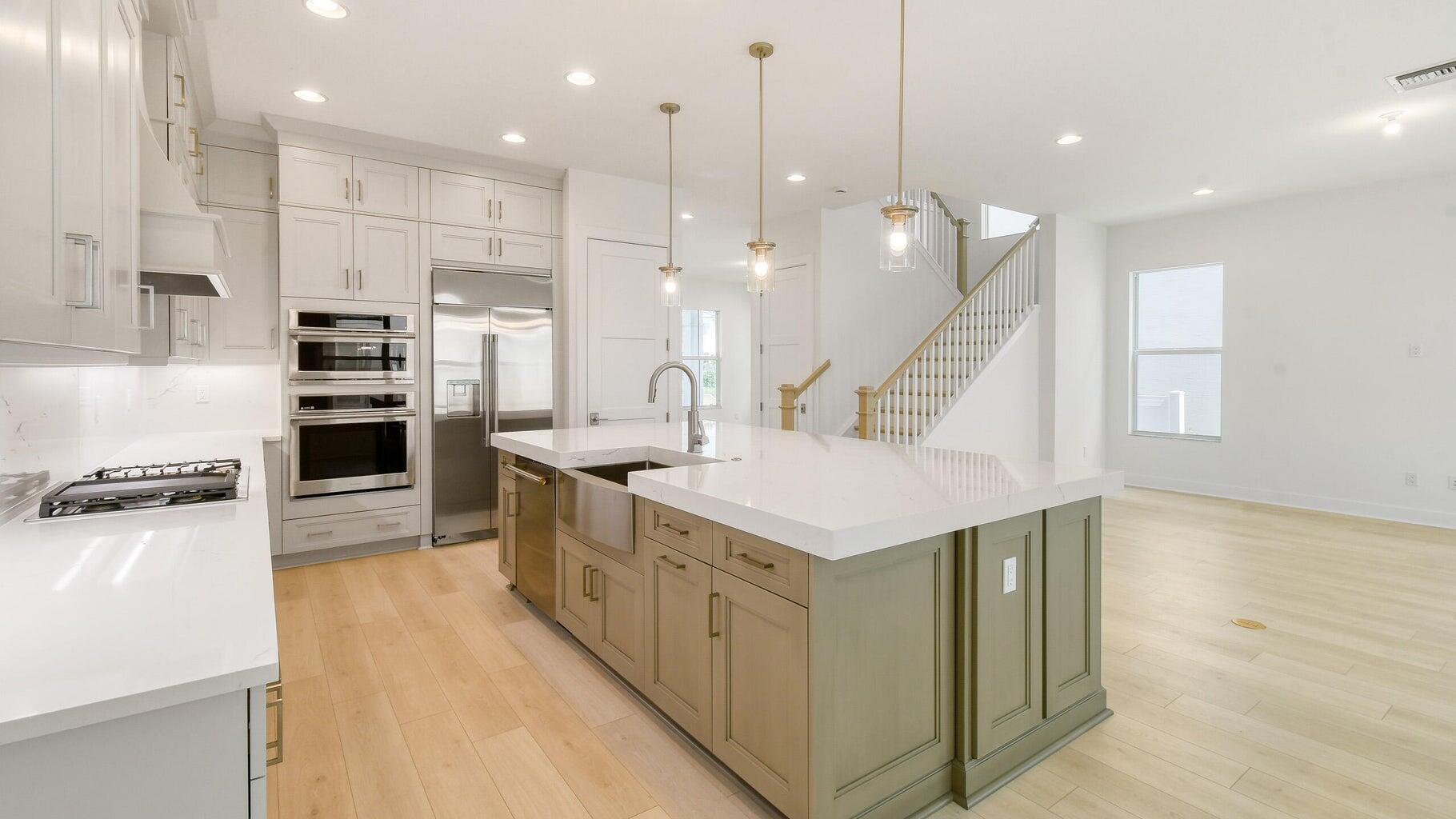 ALTON NEIGHBORHOOD - Residential Lease