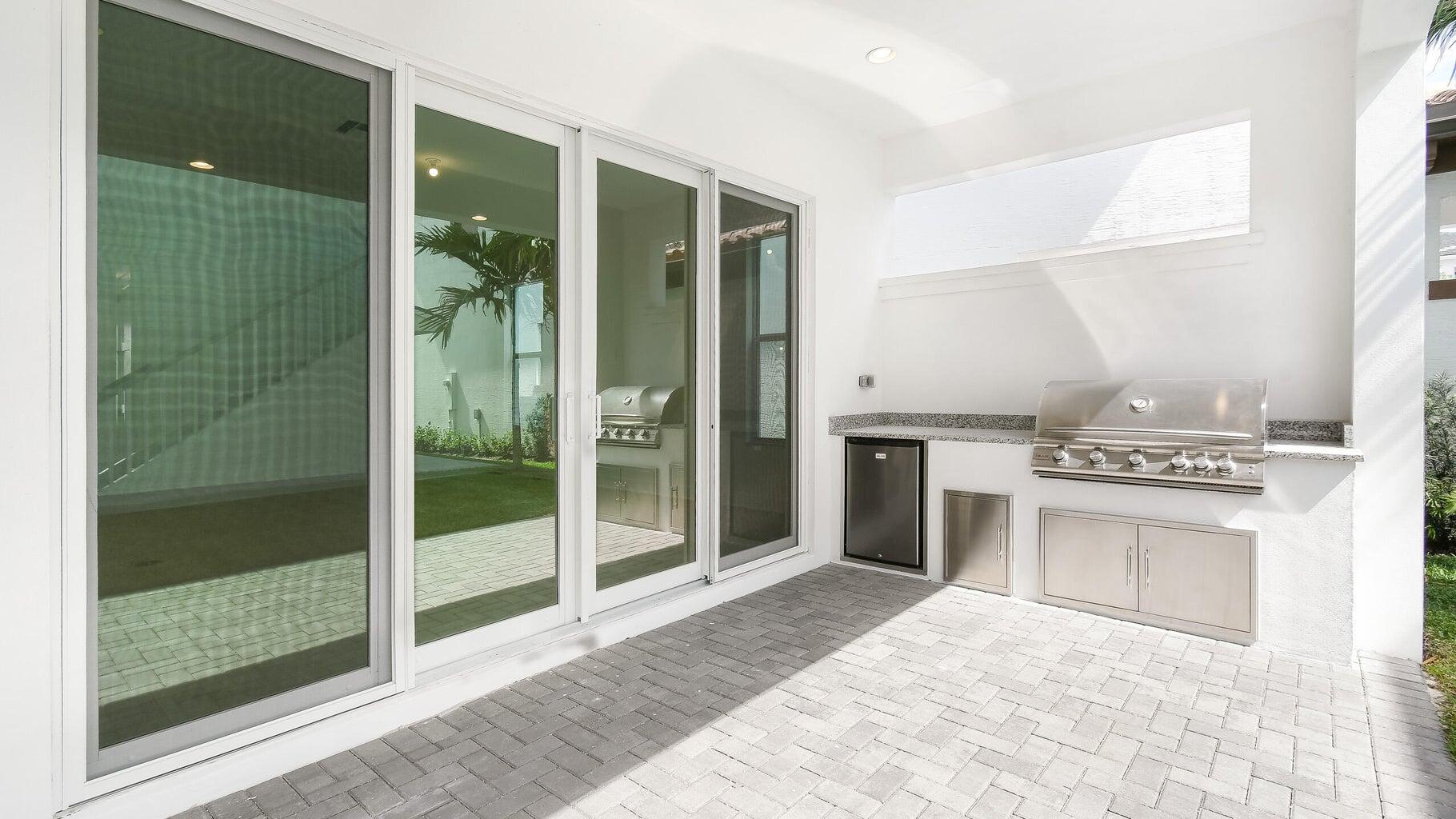 ALTON NEIGHBORHOOD - Residential Lease