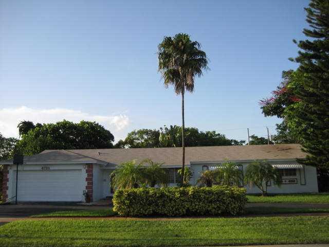 HOLLYWOOD HILLS - Residential