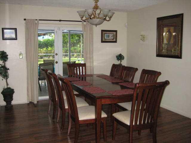 HOLLYWOOD HILLS - Residential