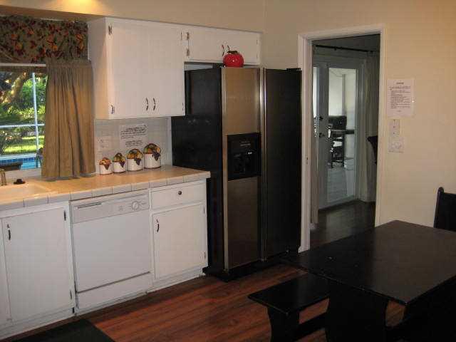 HOLLYWOOD HILLS - Residential