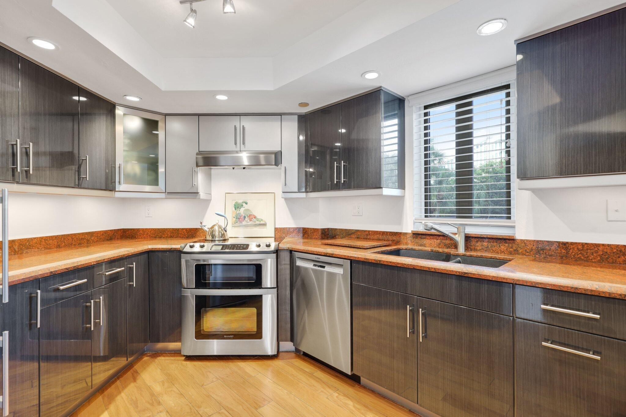 MIZNER COURT CONDO - Residential