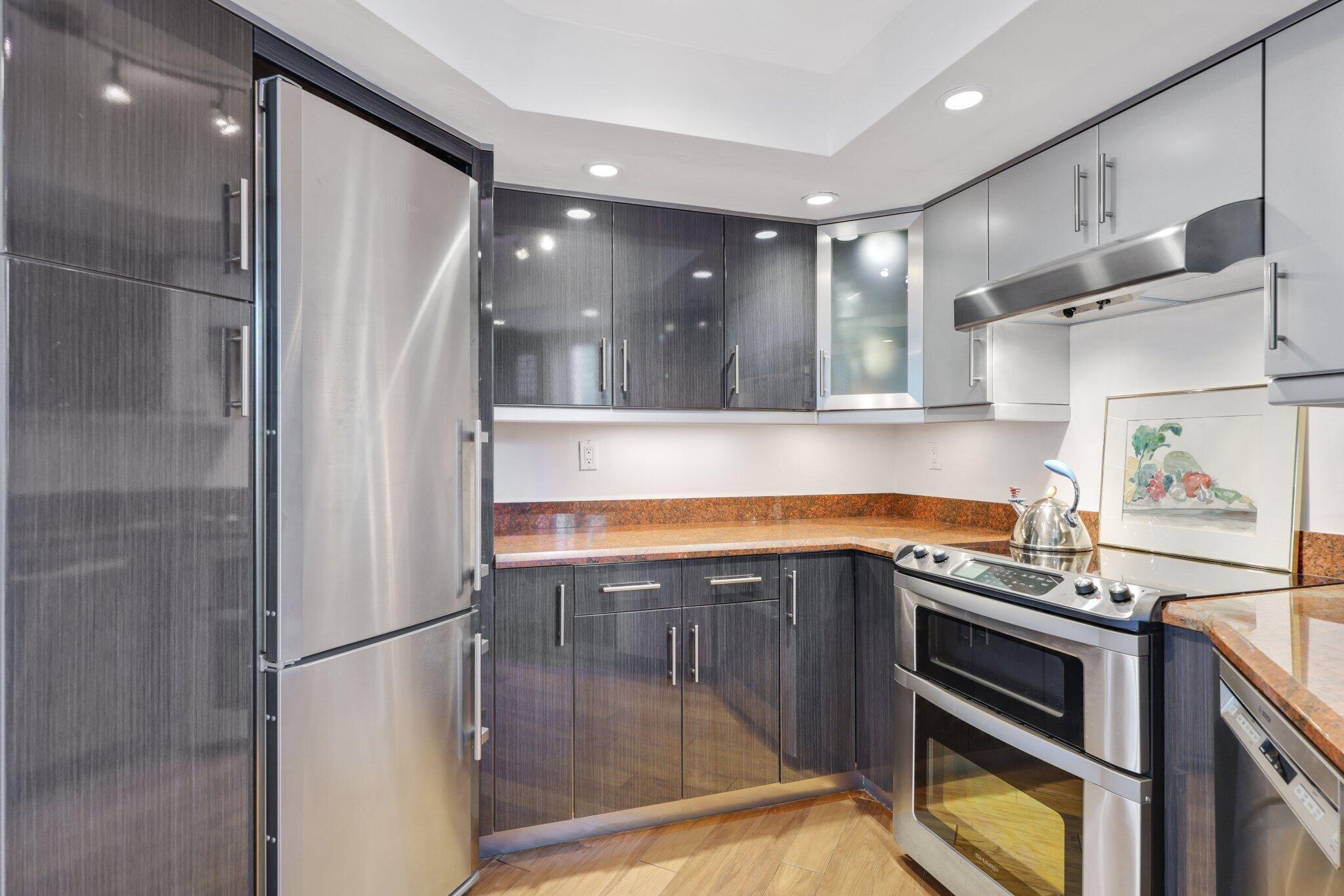 MIZNER COURT CONDO - Residential